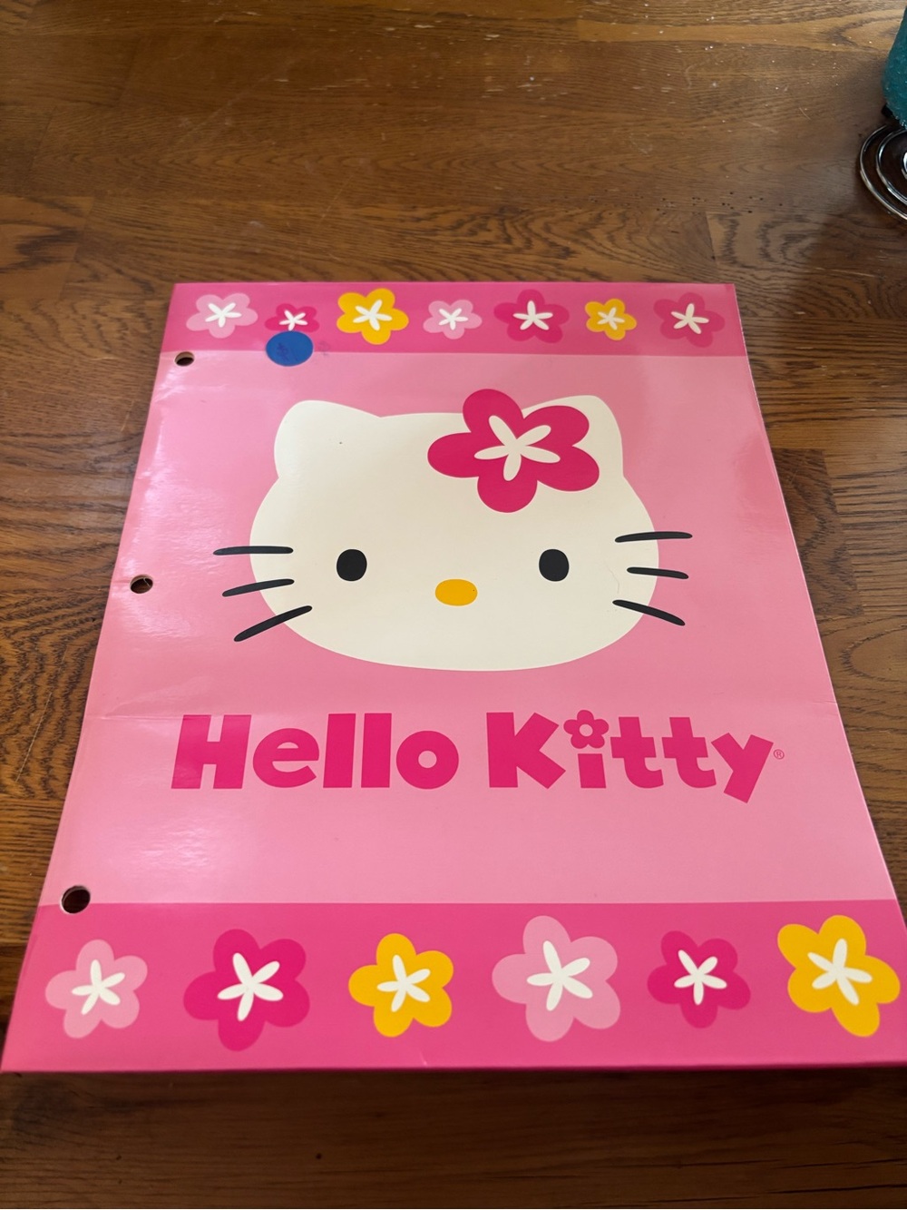 Hello kitty 2013 folder - Picture 2 of 4